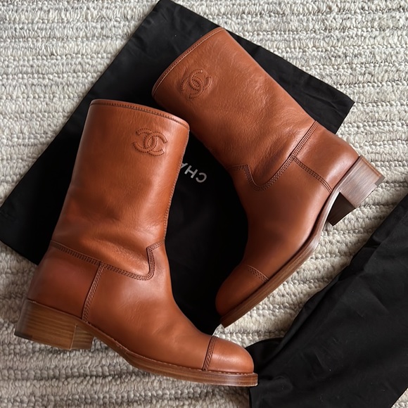 Authentic CHANEL Caramel Leather Boots ~Wore once - Picture 5 of 11